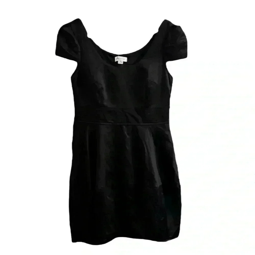 Manteau Women's Black Scoop Neck Knee-Length Dress Size M